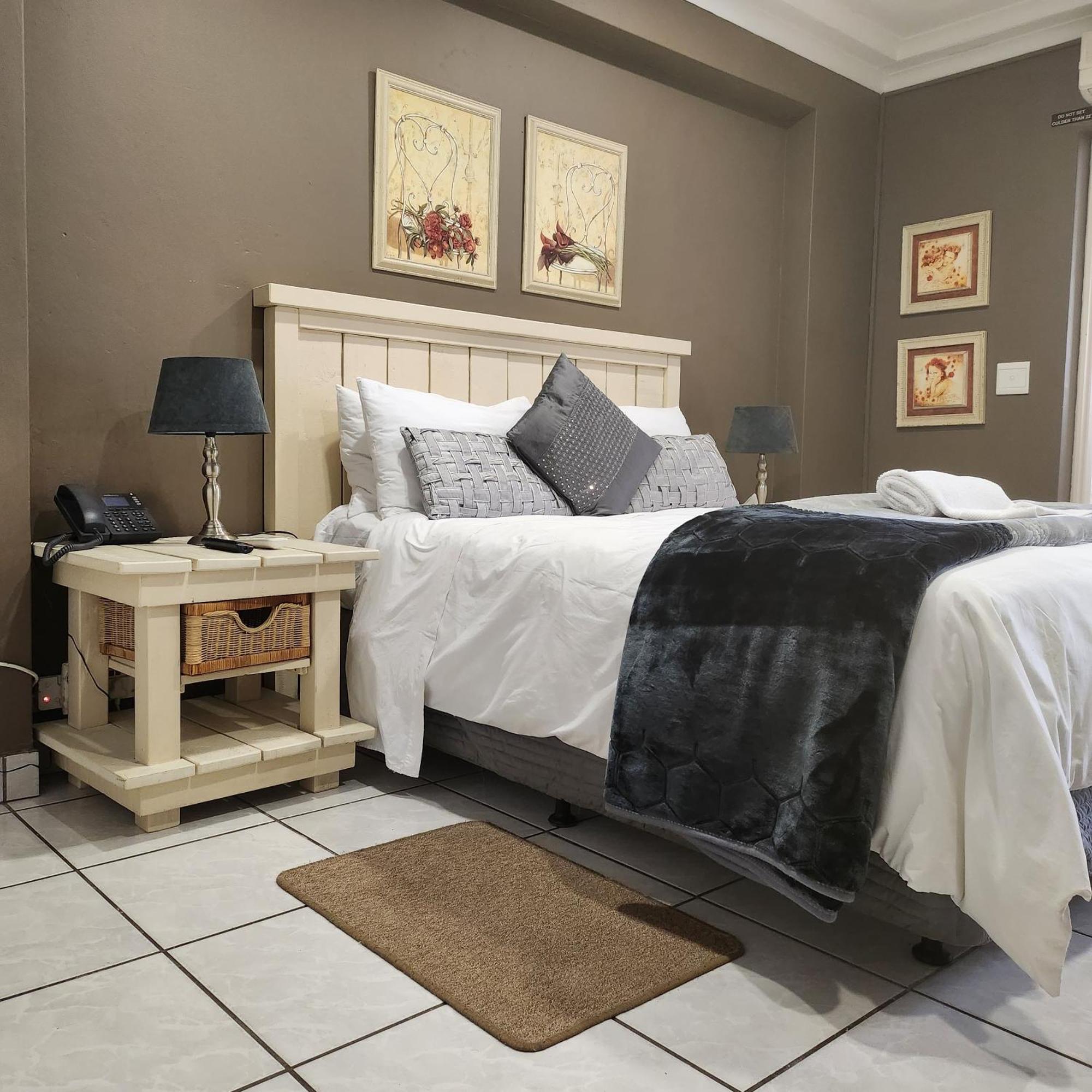 Casa Grande Guest Lodge Brits Buitenkant foto
