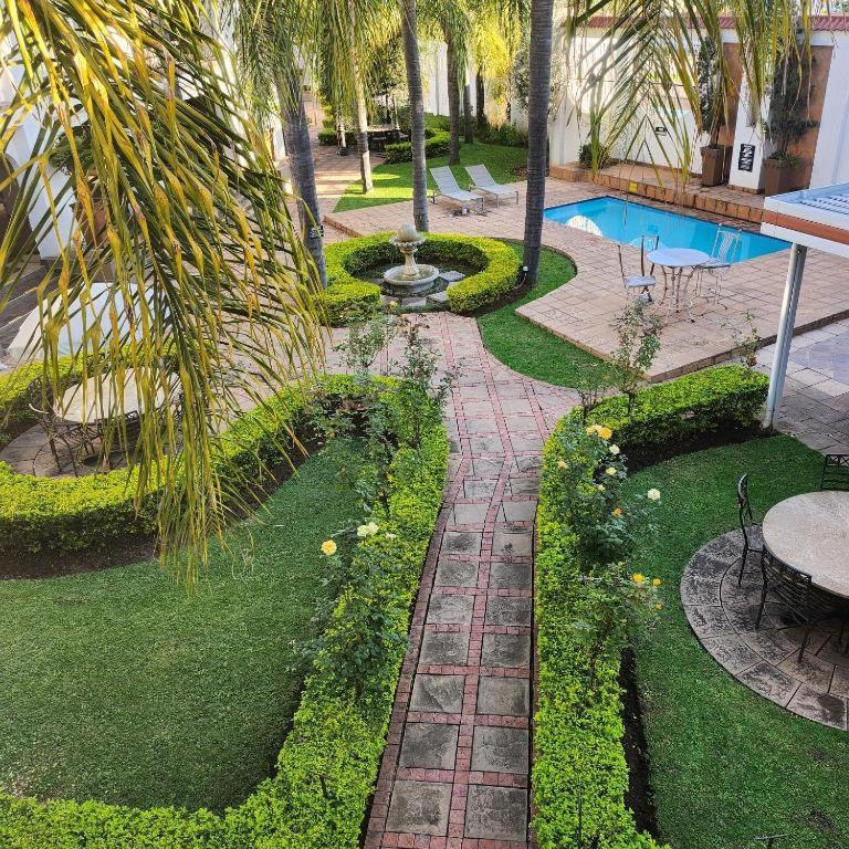Casa Grande Guest Lodge Brits Buitenkant foto