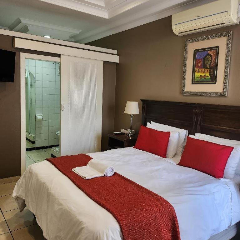 Casa Grande Guest Lodge Brits Buitenkant foto